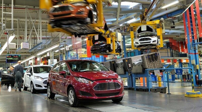 Línea de montaje de la fábrica de Ford