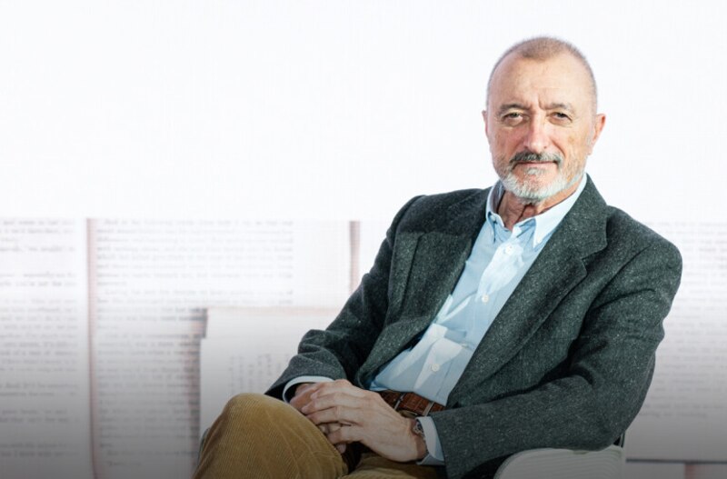 El escritor Mario Vargas Llosa