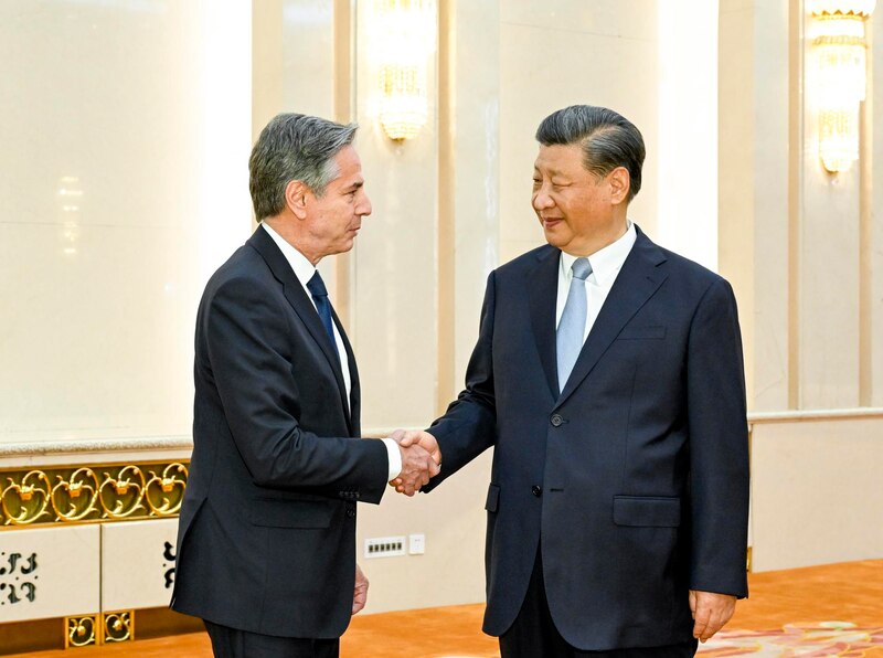 El presidente chino, Xi Jinping, se reúne con el primer ministro español, Pedro Sánchez.