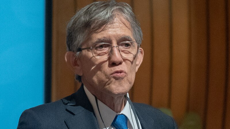 El Dr. Anthony Fauci, director del Instituto Nacional de Alergias y Enfermedades Infecciosas, habla en una conferencia de prensa.