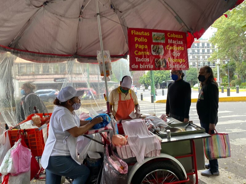 Un puesto de comida callejera en la Ciudad de México