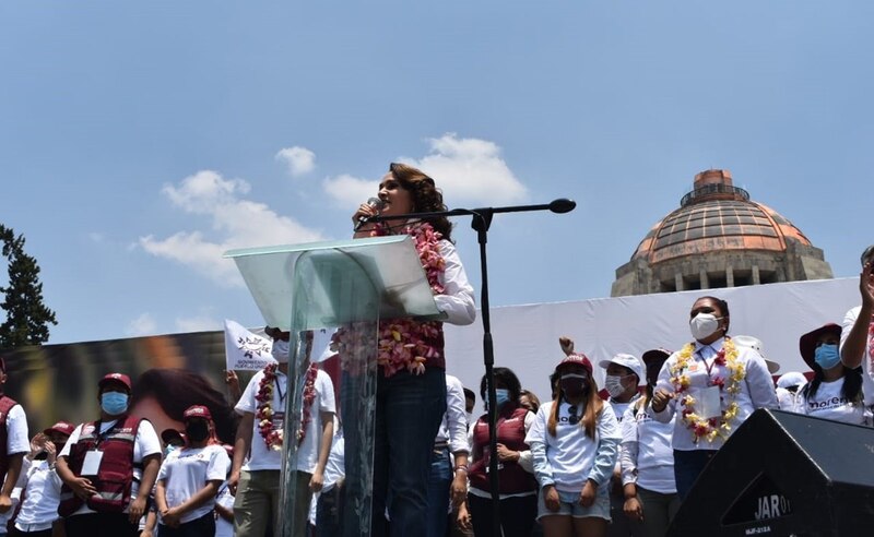 La Jefa de Gobierno de la Ciudad de México, Claudia Sheinbaum Pardo, encabeza el evento "Diálogos por la Transformación" en el Monumento a la Revolución.