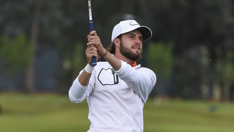 El golfista español Jon Rahm en acción durante un torneo.