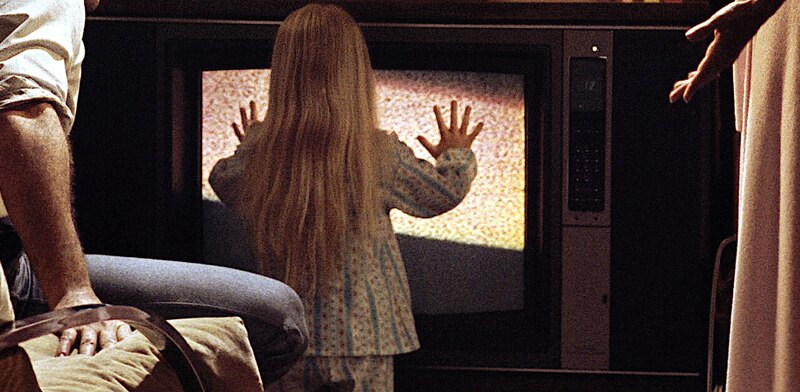 La niña de la televisión