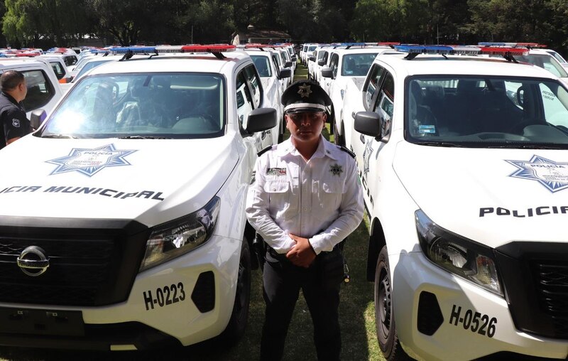 Entrega de patrullas a la policía municipal