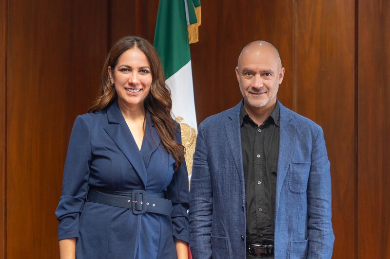 Reunión de trabajo entre la Secretaria de Economía, Tatiana Clouthier, y el Subsecretario de Comercio Exterior, Alejandro Encinas Nájera.
