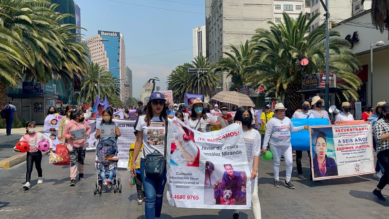 Marcha en Ecatepec para exigir justicia por la desaparición de Diego Maximiliano Rosas Valenzuela