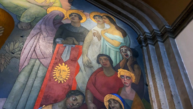 Mural al fresco en el Palacio Nacional de Bellas Artes de la Ciudad de México.