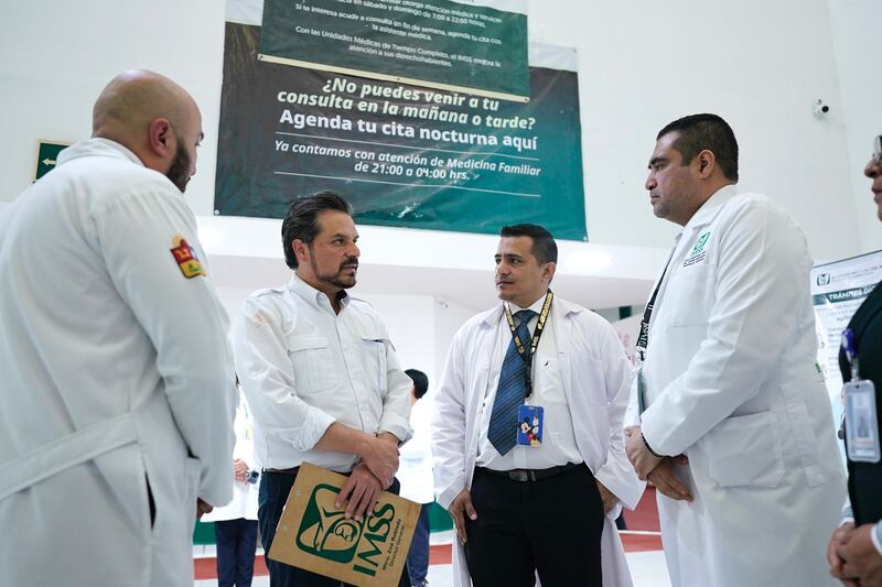 Director general del IMSS, Zoé RobledoLa Unidad de Medicina Familiar No. 16 del IMSS en Cancún ya atiende consultas médicas durante la noche, una opción pensada para trabajadores del turismo y la hotelería, modelo que comenzará a replicarse en otras partes del país.