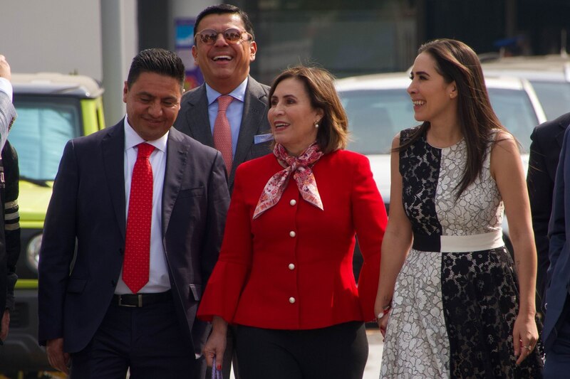 Políticos sonrientes