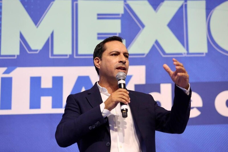 El presidente de México, Enrique Peña Nieto, da un discurso.