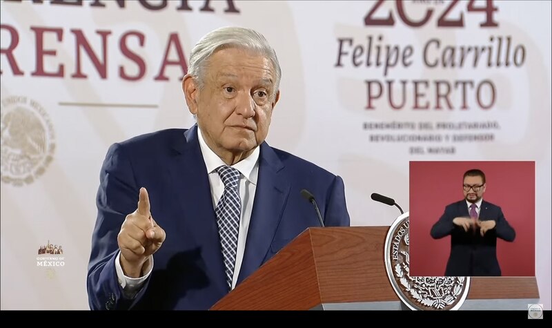 El presidente Andrés Manuel López Obrador da un discurso.