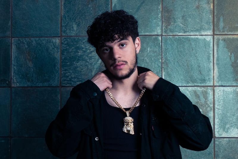 “La Respuesta Incorrecta”, de Yuma un tema que convierte los errores del corazón en himnos de autenticidad.
