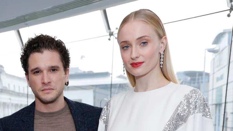Los actores Kit Harington y Anya Taylor-Joy en el estreno de la serie "The Northman" en Londres.