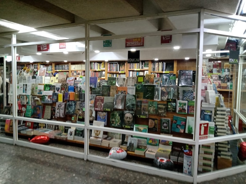 Librería de viejo en el centro de la ciudad
