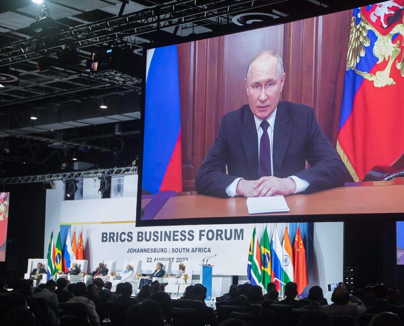 Vladimir Putin pronuncia un discurso en el Foro Empresarial BRICS