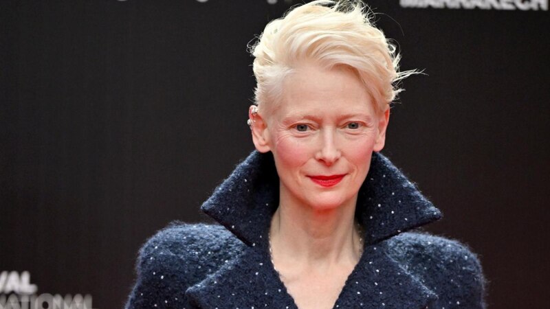 La actriz Tilda Swinton en la alfombra roja