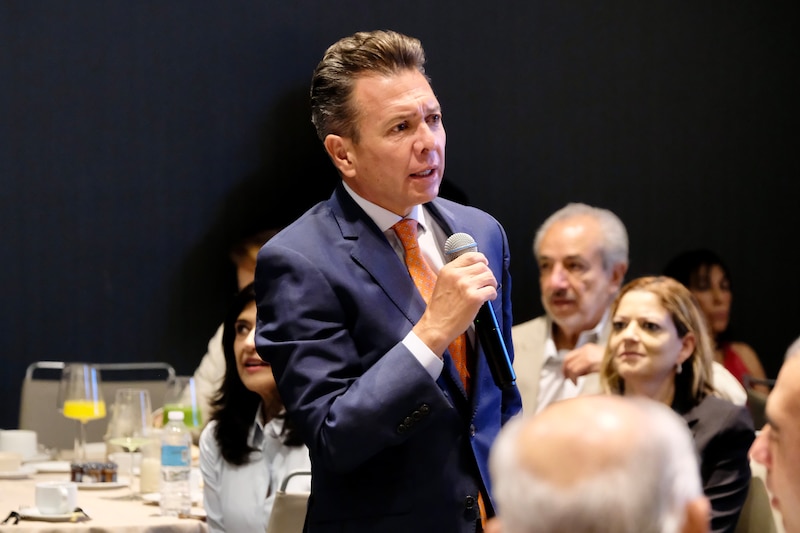 Pablo Lemus Navarro reunido con líderes empresariales y miembros del consejo COINCyDES en Jalisco