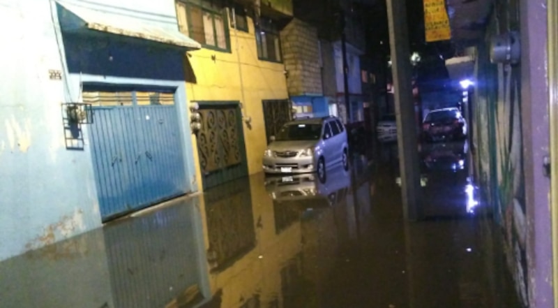 Inundación en una calle de la Ciudad de México