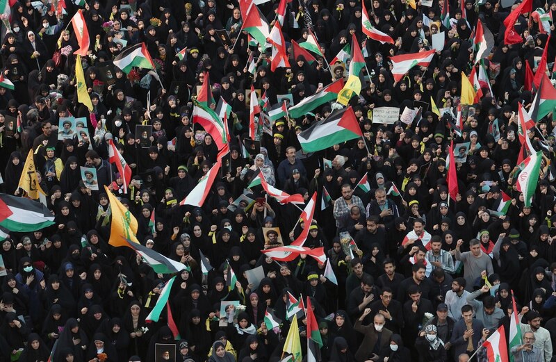 Multitudinaria manifestación en Irán tras la muerte de Qasem Soleimani