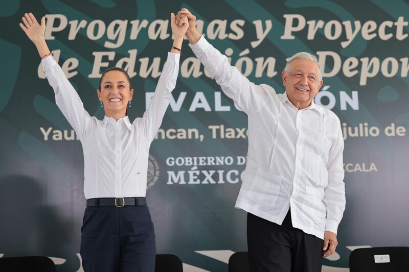AMLO y Delfina Gómez encabezan ceremonia en Tlaxcala