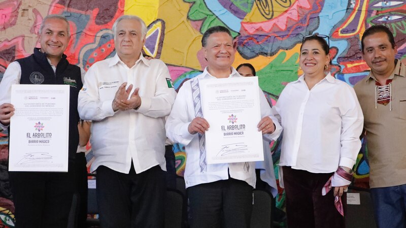 Title: Entrega de nombramiento de Barrio Mágico a El Arbolito