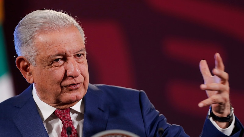 El presidente Andrés Manuel López Obrador da un discurso.