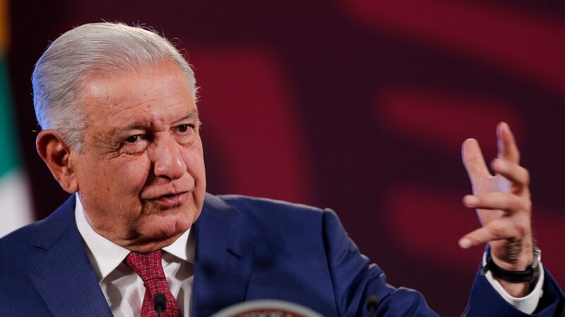 El presidente Andrés Manuel López Obrador da un discurso.