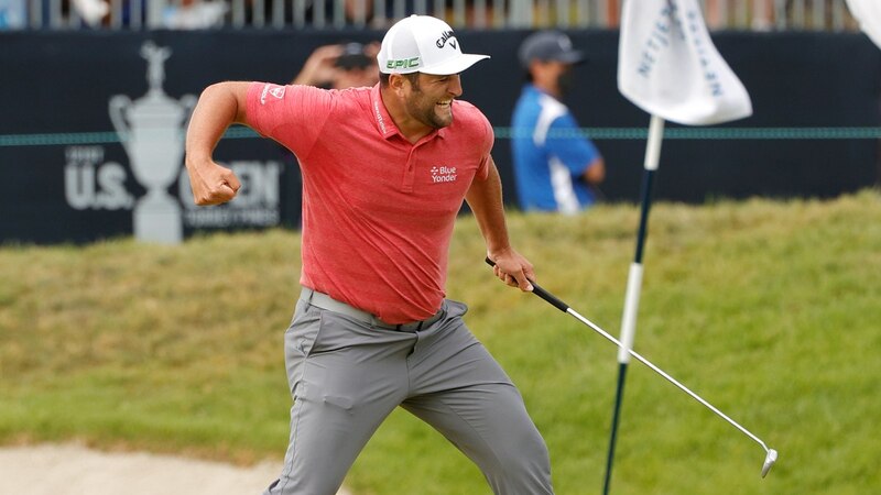 El golfista Jon Rahm celebra su victoria en el US Open