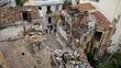 Seis muertos tras explosión en edificio en Atenas, cuatro eran estadounidenses