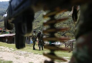 Al menos 48 muertos tras combates entre dos disidencias de las FARC en Colombia