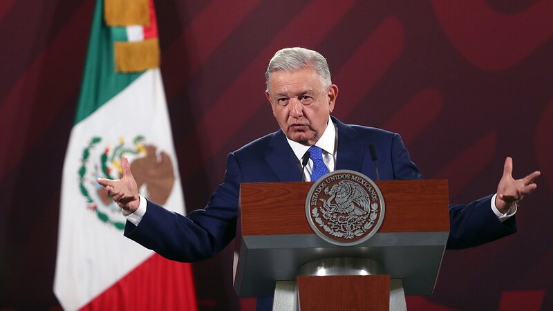 El presidente Andrés Manuel López Obrador da un discurso.