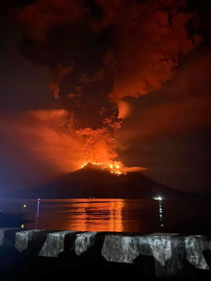 Volcán en erupción