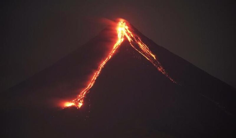 Volcán en erupción