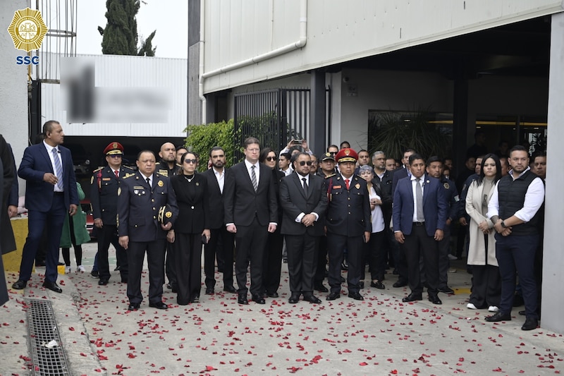 Homenaje a los policías caídos en el cumplimiento de su deber