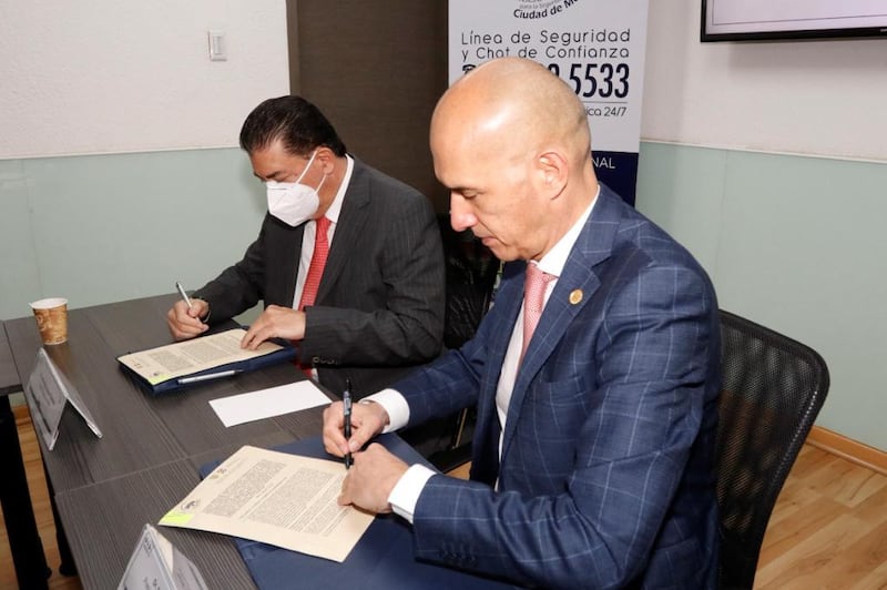 Firma de convenio para la creación de la línea de seguridad y chat de confianza 0533