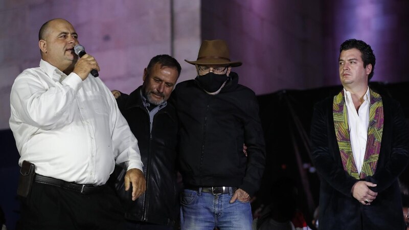 Políticos en un evento