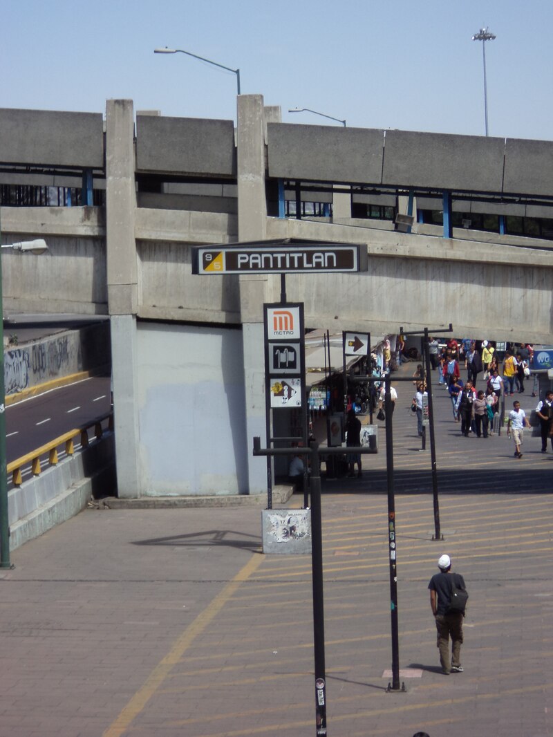 Estación del metro Pantitlán en la Ciudad de México