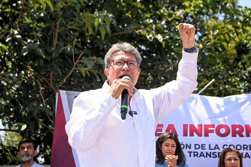 El candidato presidencial Gustavo Petro durante un discurso en Bogotá.