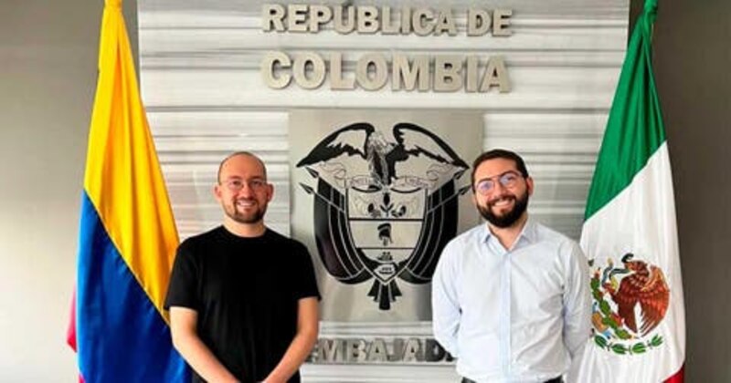 Embajador de Colombia en México, José Gabriel Ortiz, y el Cónsul de Colombia en la Ciudad de México, Juan Camilo Valencia.
