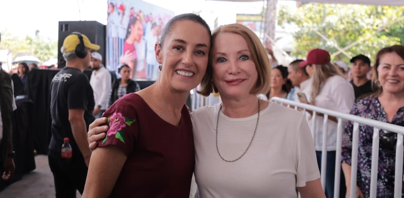 AMLO y su esposa Beatriz Gutiérrez Müller