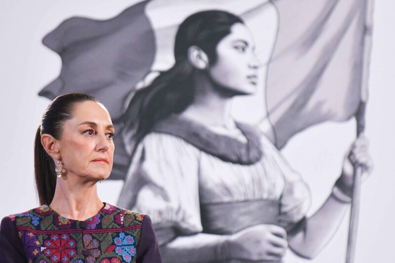 Claudia Sheinbaum, presidenta de México, durante la "Mañanera del Pueblo" realizada en el salón Tesorería de Palacio Nacional.