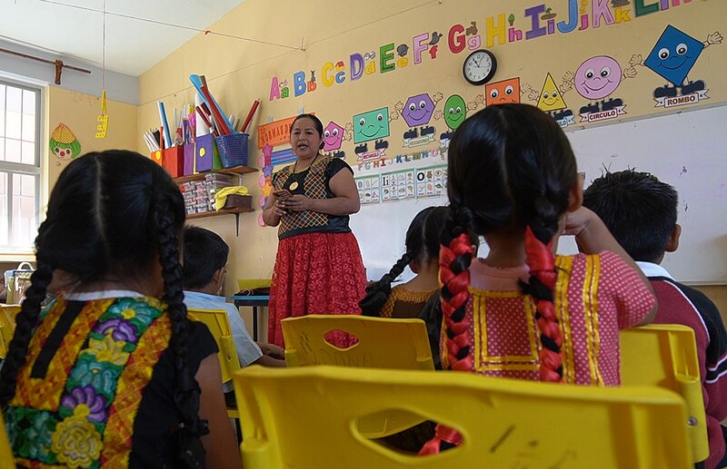 Profesora de primaria en una escuela rural