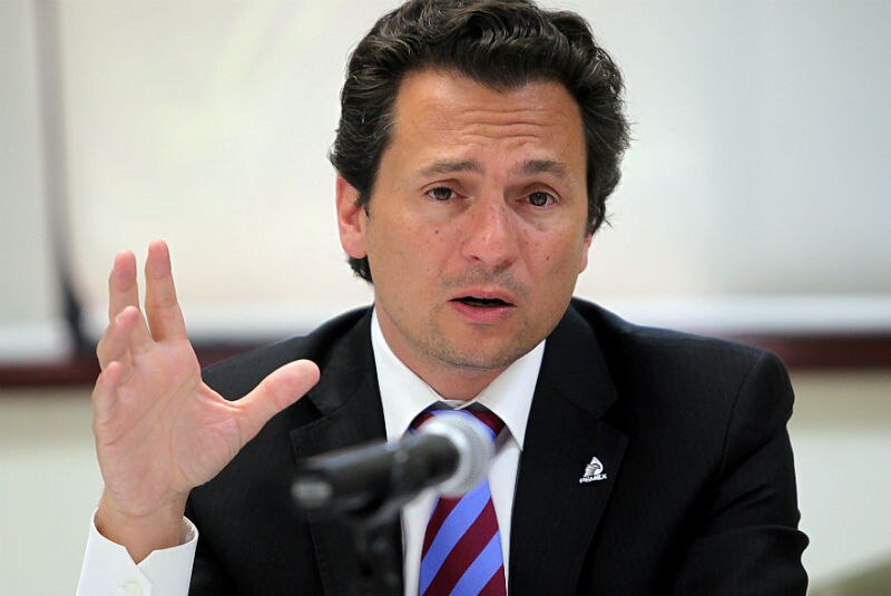El presidente de México, Enrique Peña Nieto, da un discurso.