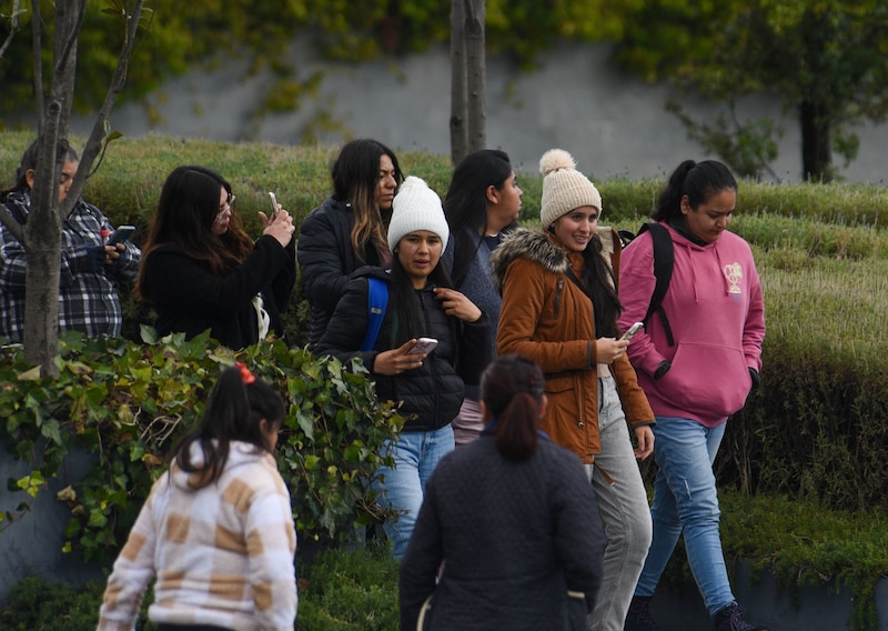 Ante las bajas temperaturas registradas por  el frente frío número 22 las autoridades han recomendado  a la población  tomar sus precauciones y abrigarse bien, así como no exponerse a cambios bruscos de temperatura.