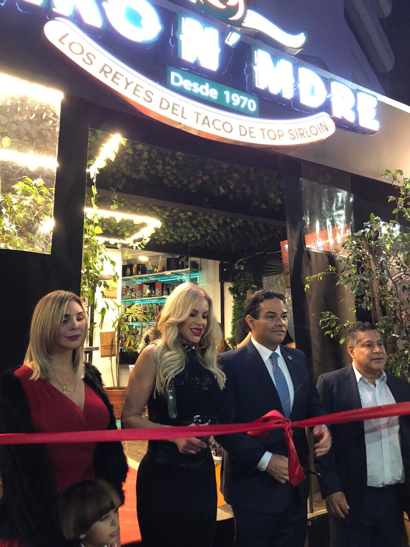 Inauguración de Los Reyes del Taco de Top Sirloin