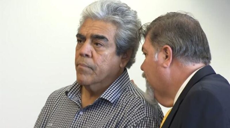 Acusado de asesinato comparece ante el tribunal