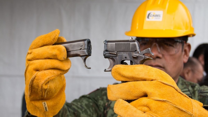 Pistola