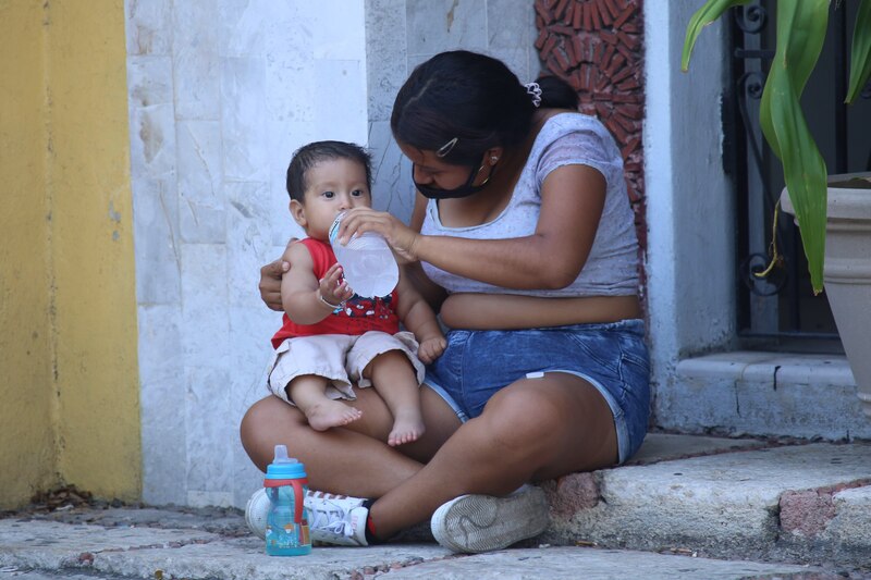 Madre soltera con su hijo pequeño