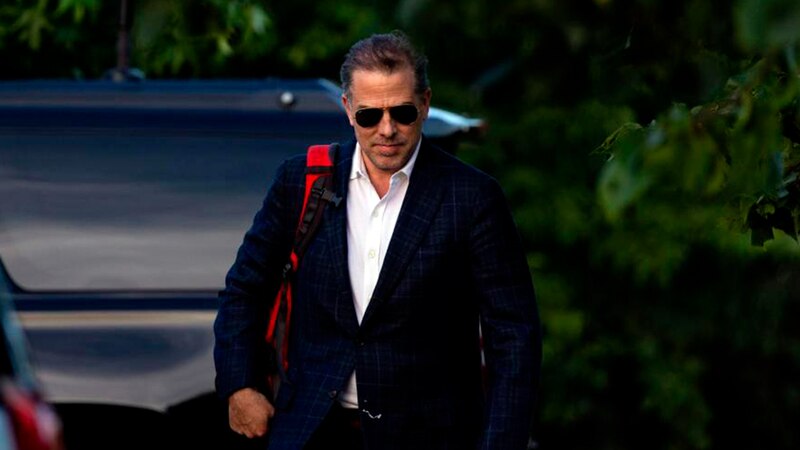 El CEO de Tesla, Elon Musk, llega a la corte para enfrentar un juicio por fraude de valores
